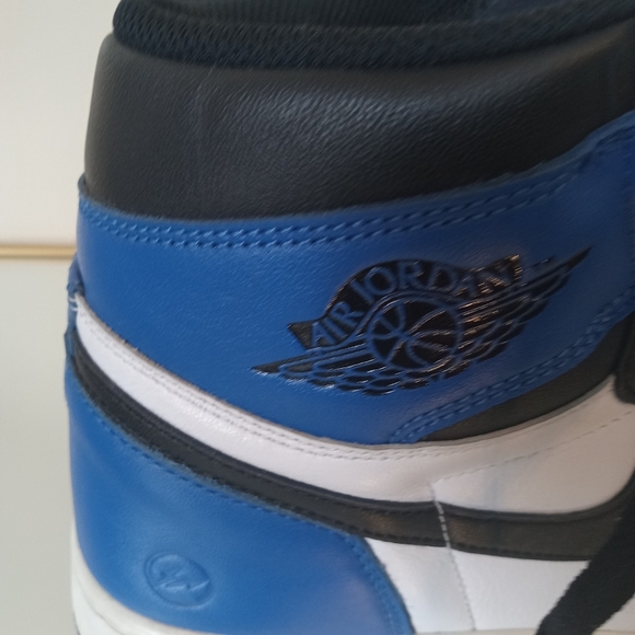 Authentic Nike Air Jordan Retro 1 High OG Black White Blue Size 101/2 - Picture 4 of 16